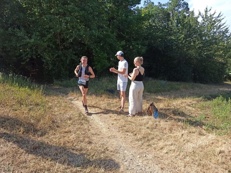 Larissa Bauer glänzt bei Arber Trail