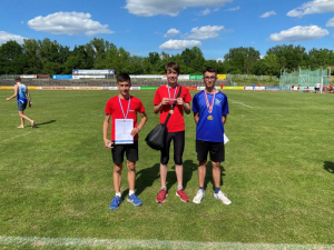 Wieder tolles 800 m Rennen von Simon Kürzinger