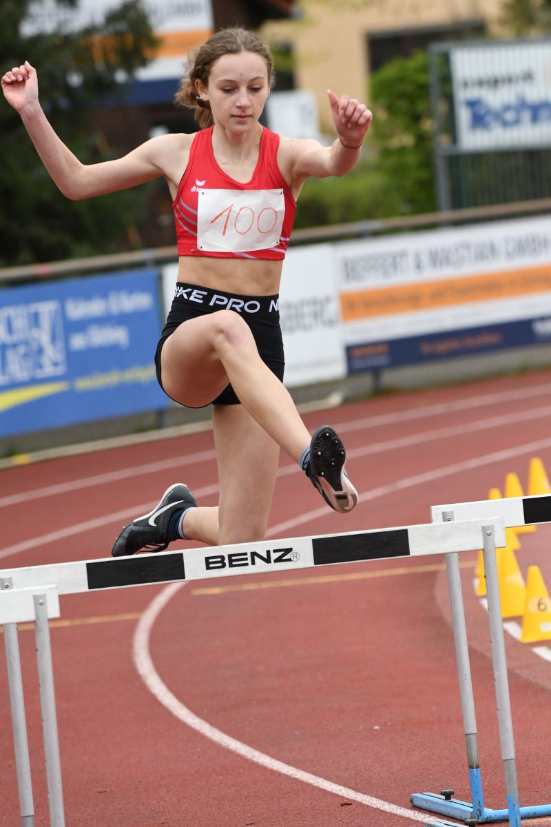 Kati Auer zum Saisonauftakt in Gilching überragend